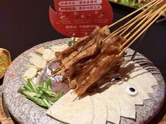 -何师烧烤·香辣蟹·川菜·30年老品牌(太古里旗舰店)