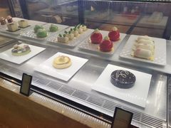 -大中华希尔顿酒店-念自助餐·嗨啤·小龙虾