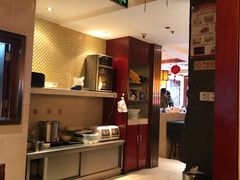 -佬钱湾仔(衣裳街店)