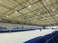-乔波室内滑雪场