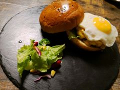 -HIGH FIVE哈福手工汉堡(桂林路店)