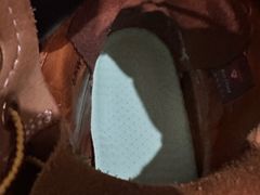 -京伟修鞋洗鞋奢侈品皮具护理店