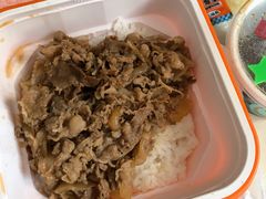 招牌和味牛肉饭-吉野家(吉刻大宁美食城店)