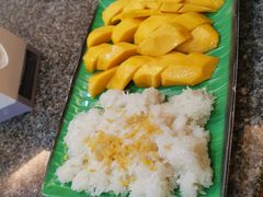 -光海鲜鱼翅餐厅(叻差拉披色路店)