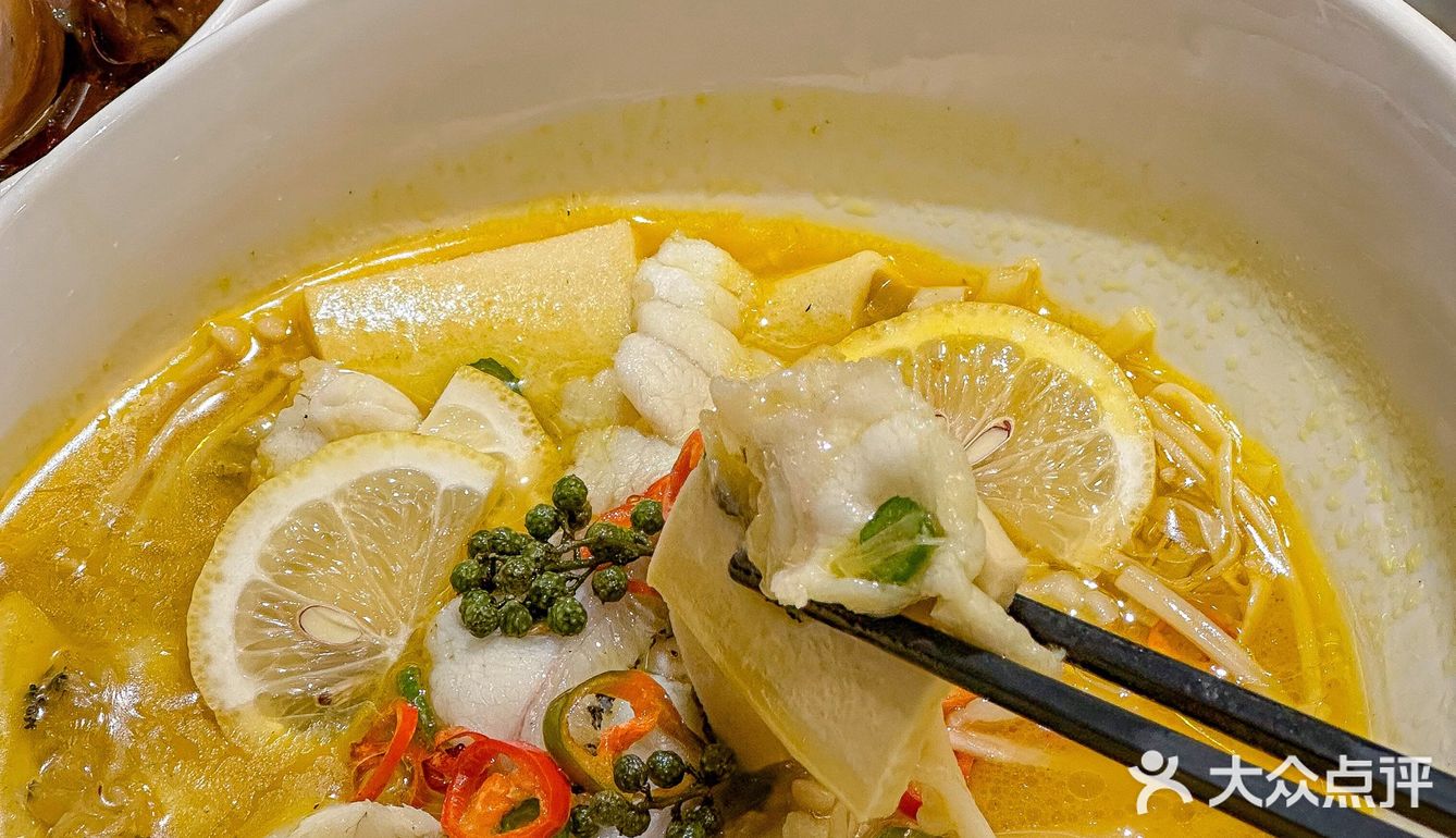 在昆明！老牌海鲜酒楼！太太太适合聚会了…