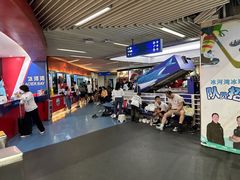 -正佳冰河湾真冰滑冰场