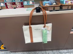 -星巴克(上海虹桥站2A检票口)