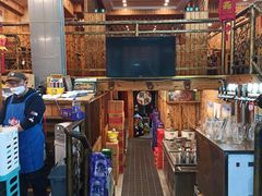 -老东镇啤酒屋海鲜加工·蒸汽海鲜·海鲜烧烤(台东店)