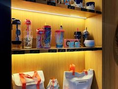 -星巴克(西藏路店)