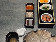 -铭牛烧肉·和牛海鲜自助(高新月牙湖店)