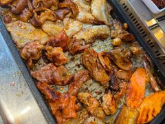 -爱客得牛排海鲜烤肉·火锅自助(春熙路黑金好店)