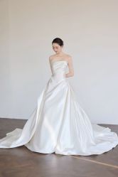 -拉瑞娜LaReine婚纱礼服高级定制