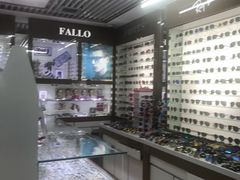 -华彬眼镜专业渐进配镜(潘家园店)