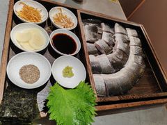 -围炉肉舍•炭烤活鳗•丹东海鲜烤肉(步行街店)