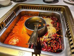 现炖炒番茄鸳鸯锅-雾都渣渣火锅(南城智汇城店)