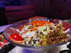 蟹子蔬菜沙拉-正宗齐齐哈尔烤肉·齐牛哥鲜切炭火烤肉(杭州总店)