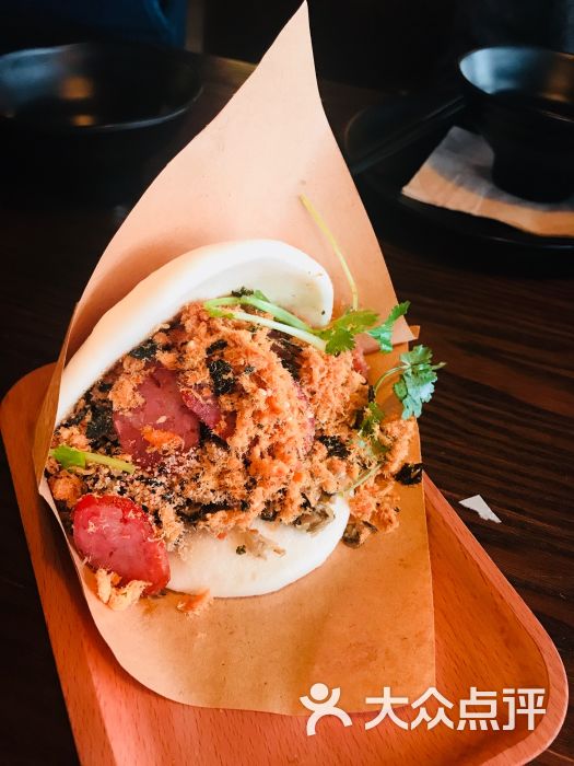 台式烤香肠肉松挂包