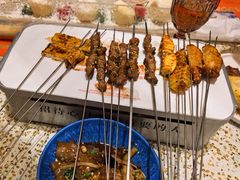 -小董哥烤串·爆汁大油边(故宫店)
