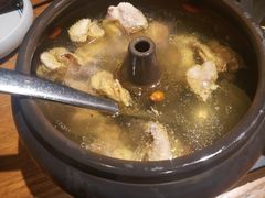 -云海肴·汽锅鸡·云南菜(天山百盛优客店)