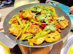 -月枫江南小馆(绿地缤纷广场店)