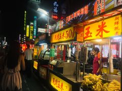 -六合夜市