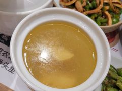 -老乡鸡(上海白玉兰广场店)