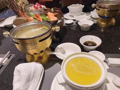 -半岛翡丽海鲜自助餐厅(观风亭店)