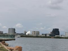 -上海滴水湖皇冠假日酒店