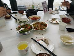 -独一佳老胡湘菜馆(矿山路店)