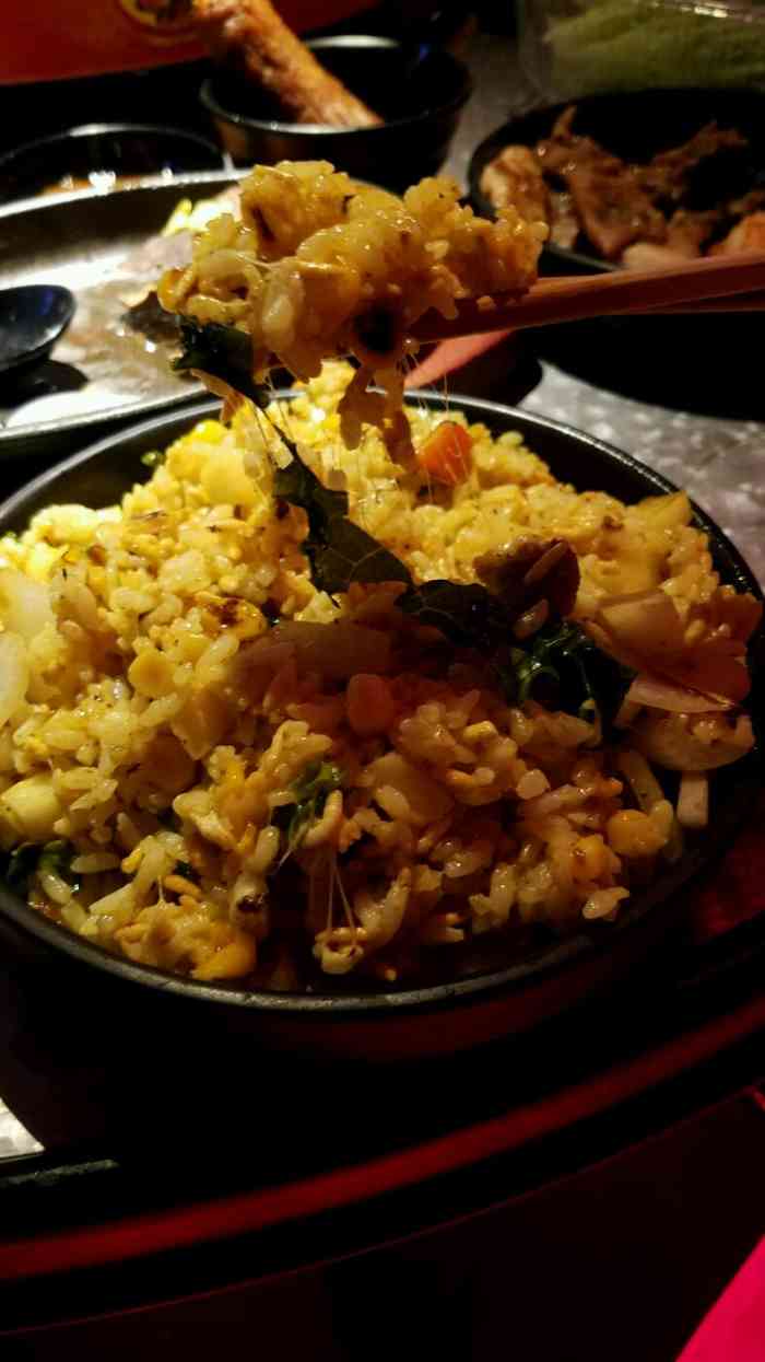 小猪猪(天山百盛店)-"之前在三林金谊广场看见过小猪猪,生意好到.