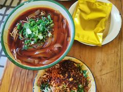 -拈签一笑黄牛肉辣卤串串