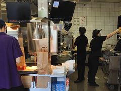 -麦当劳(西客站店)