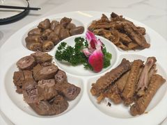 -梅利汴京烤鸭•开封豫菜地标店(东大街店)