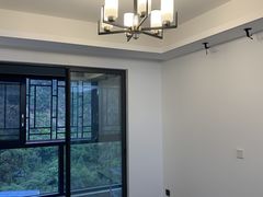 -百安居装修建材卖场(南山店)