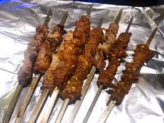 羊肉串-西街夜油条·麻团包乌饭