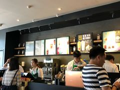 -星巴克臻选(莘庄仲盛店)
