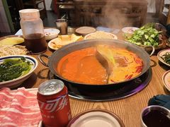 -巴卤社老火锅(财富店)