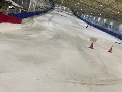 -乔波室内滑雪场