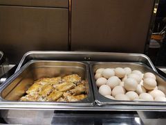 -武汉光谷广场杨家湾地铁站怡程酒店