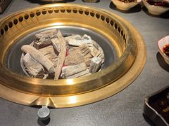 -铭牛烧肉·和牛海鲜自助(高新月牙湖店)
