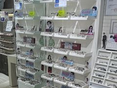 -诺柯视眼镜-蔡司依视路官方工厂店(淞南一店)