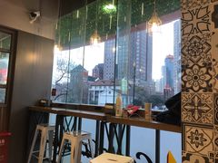 靠窗位-卡乐星(美罗城店)