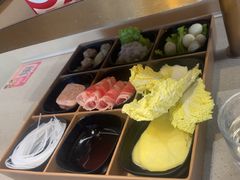 -海底捞火锅(新松江路生日主题店)