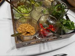 -红鼎豆捞·非遗鲍皇汤火锅(宝丰路店)