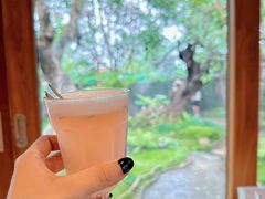 -Chom Cafe and Restaurant