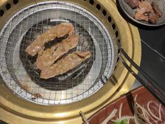 -山川小町·极番烧肉(新地假日广场店)