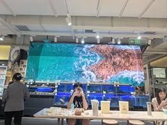 -中航城君尚购物中心