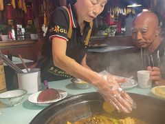 -鱼窝棚柴火铁锅炖(富山屯店)