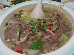 -民族手抓羊肉馆·滩羊手抓·烤全羊