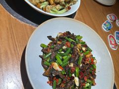 -吃饭皇帝大土家民族菜(荟聚店)